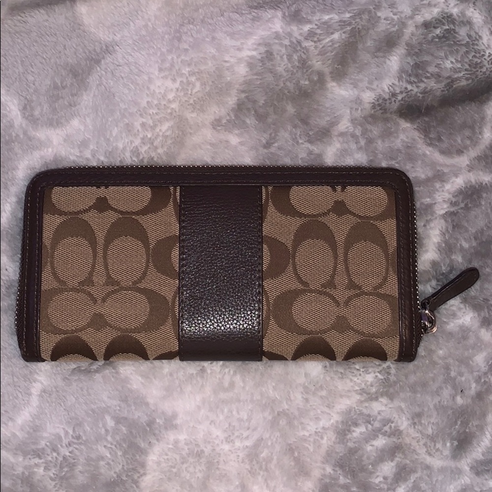 Wallet - Picture 2 of 3